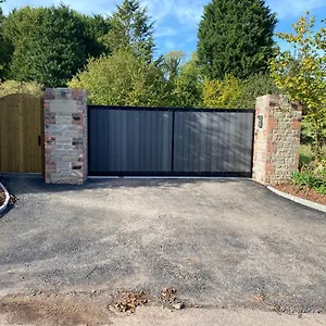 Appleacre Apartment
