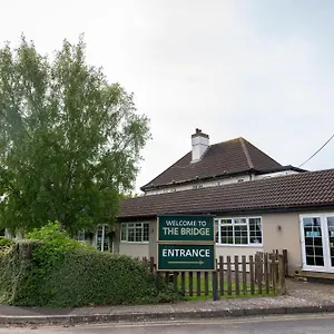 Bridge Hotel